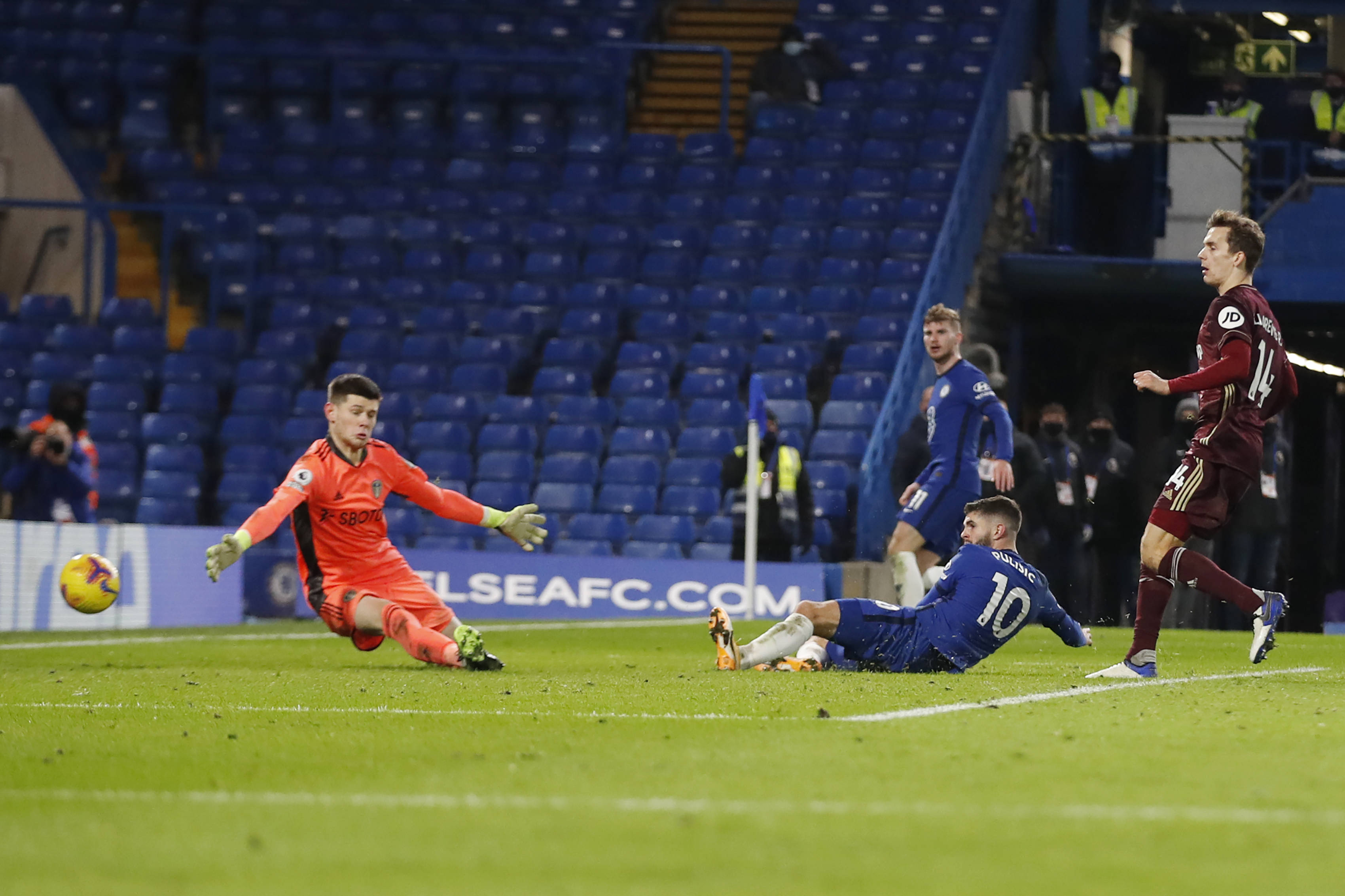 军队文职人 军队文职人